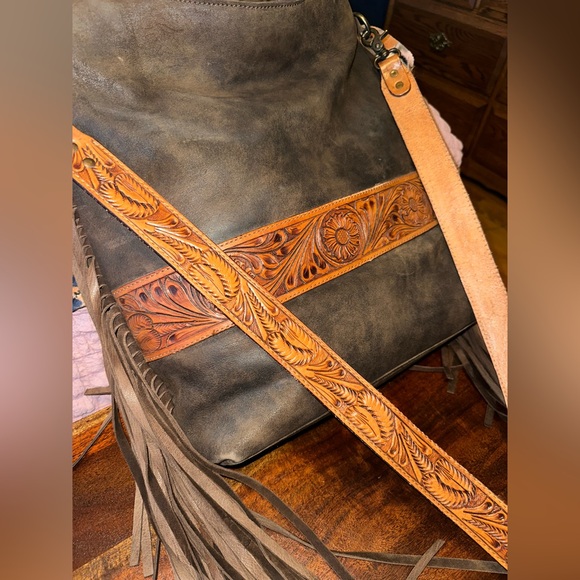 American Darling Handbags - American Darling Messenger Bag. Conceal carry, Crossbody, leather western bag.